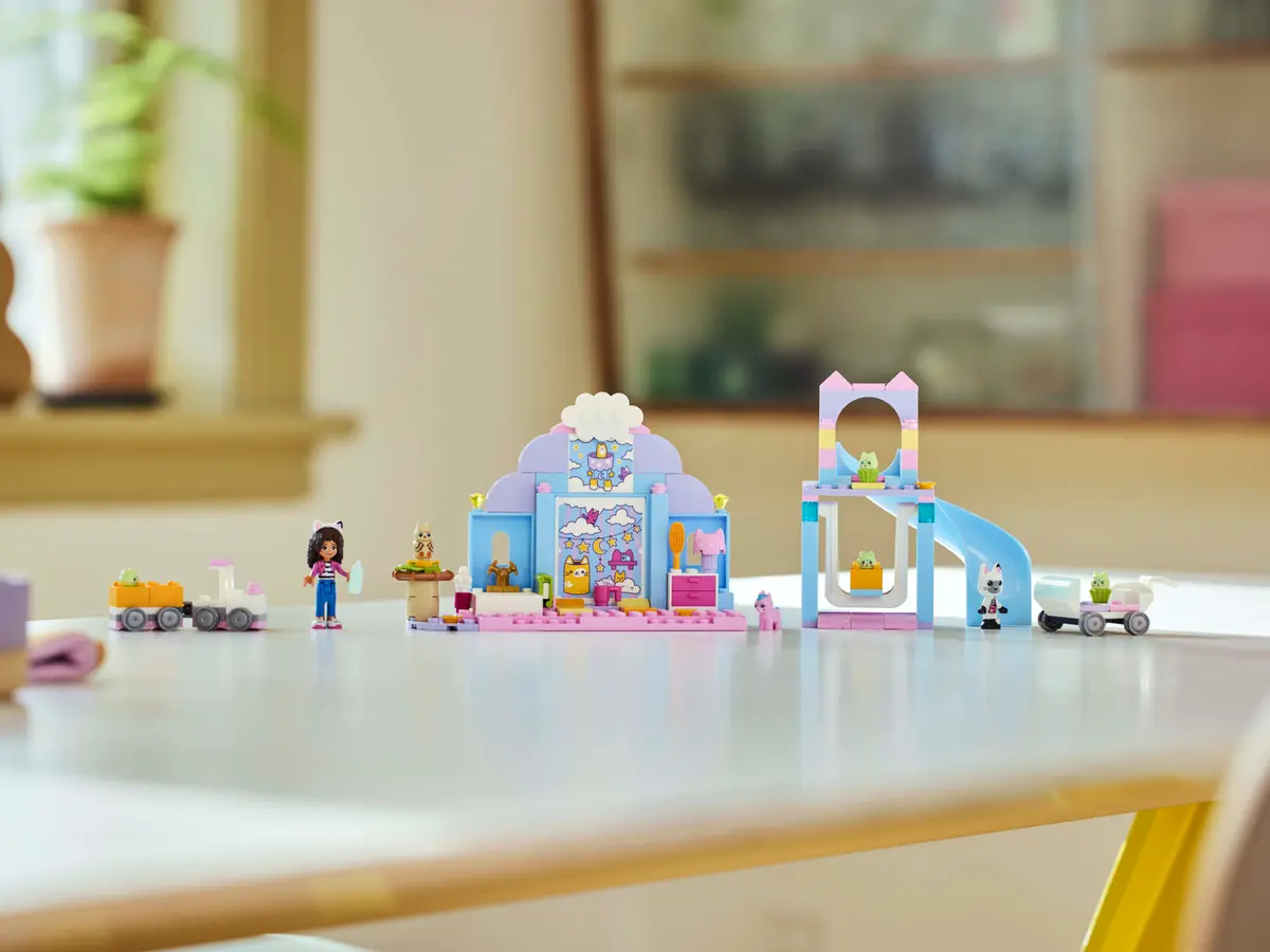 LEGO® Gabby’s Dollhouse 10796 Gábi a kočičí jesličky