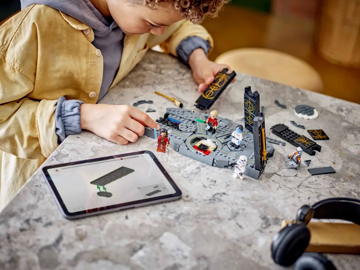 LEGO® 75385 STAR WARS™ Ahsoka Tano a duel na planetě Peridea