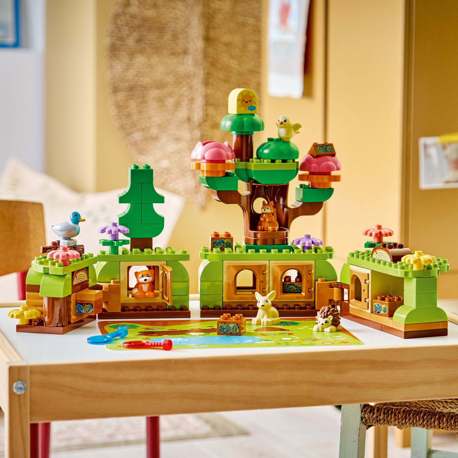 LEGO® DUPLO 10480 Les plný objevů a divokých zvířátek