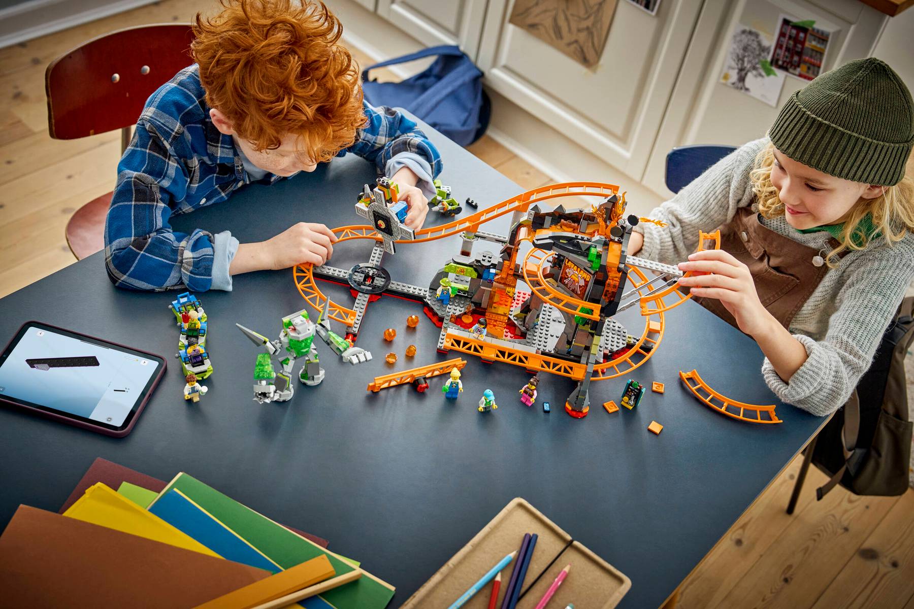 LEGO® 60501 CITY Zábavní park Lava Land s horskou dráhou